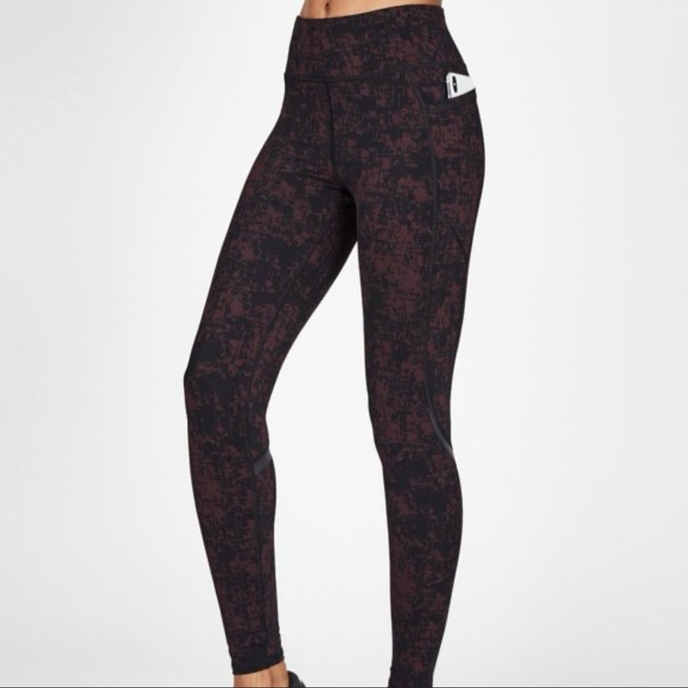 Sweaty Betty Zero Gravity Leggings 7/8 Purple Size Small